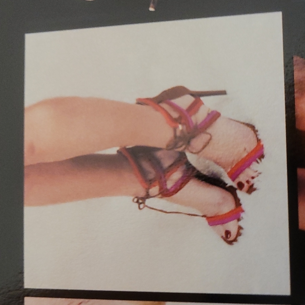 Jessica Simpson strappy 4" heels